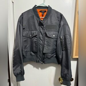 Women’s Gray Forever 21 Cropped Bomber Jacket sz L
